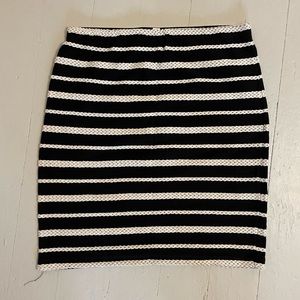 Striped, stretchy black and white mini